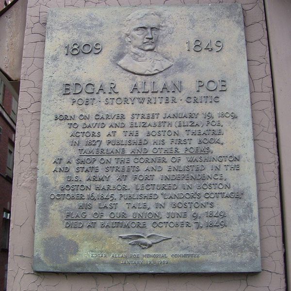 placa-conmemorativa-a-Edgar-Allan-Poe-en-la-ciudad-de-Boston